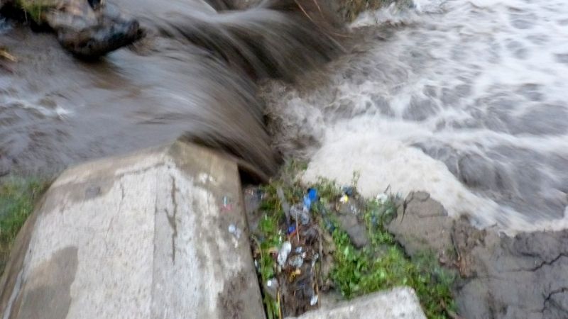 La torrentada se llevó un sifón en Capayán