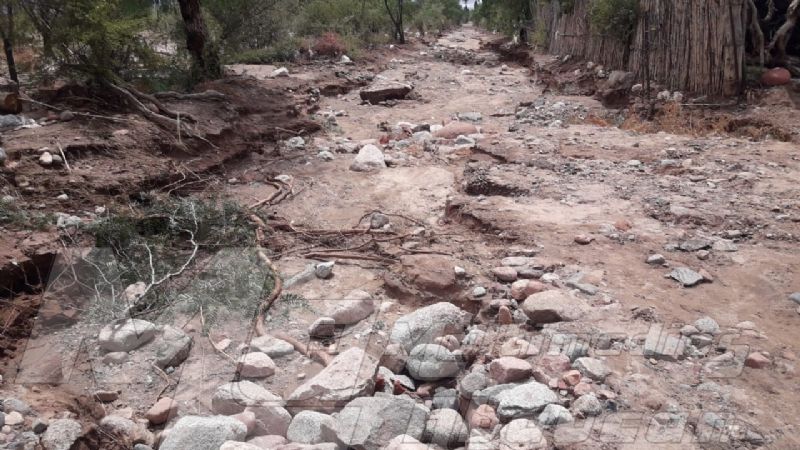 En Palo Blanco, desolación tras la inundación