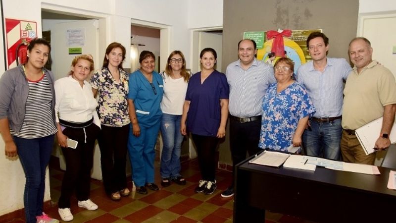 Saadi recorrió los centros de salud