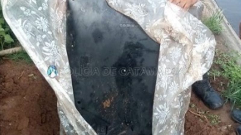 Encuentran enterrado, un televisor robado