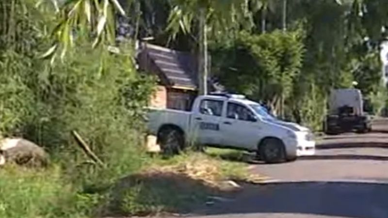 Aterrador hallazgo: Un hombre decapitado y una nena en una bolsa