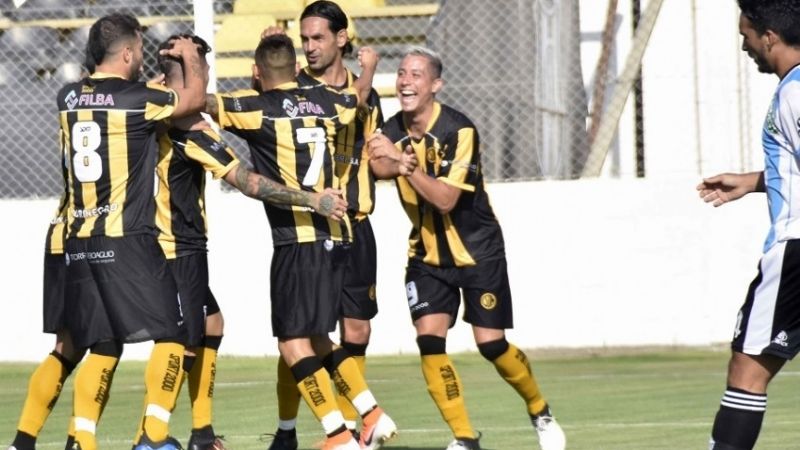 Camioneros y Madryn avanzaron en la Copa Argentina