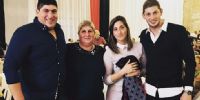 CON SU FAMILIA, que quedó destrozada tras la muerte del jugador.