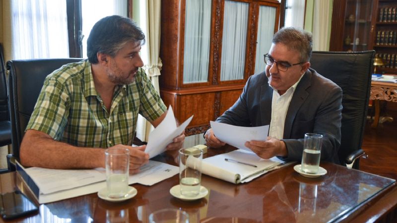 Otorgan bono para compra de kits escolares