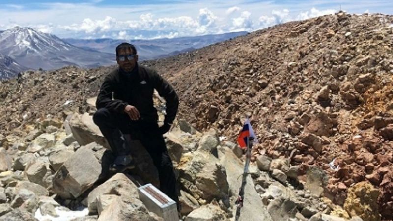 Tinogasteño hizo cumbre en uno de los volcanes activos más altos del mundo