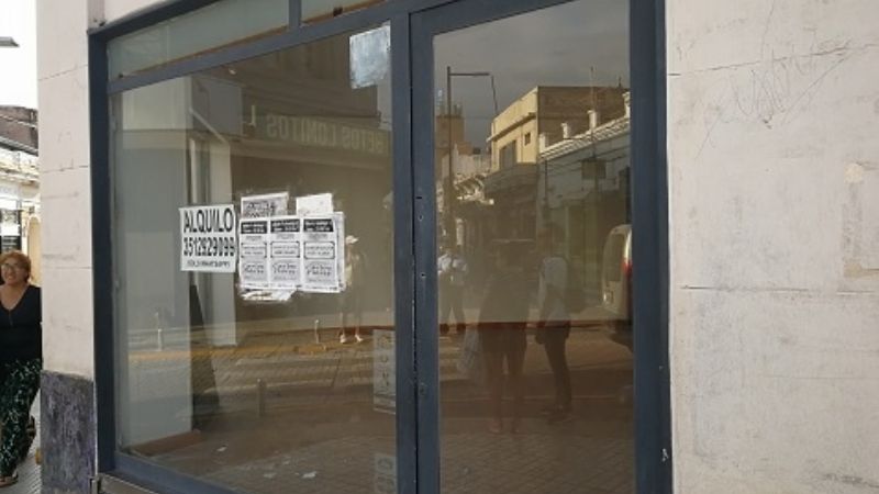 Proliferan y preocupa la gran cantidad de locales vacíos en el Centro