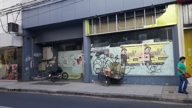 Proliferan y preocupa la gran cantidad de locales vacíos en el Centro