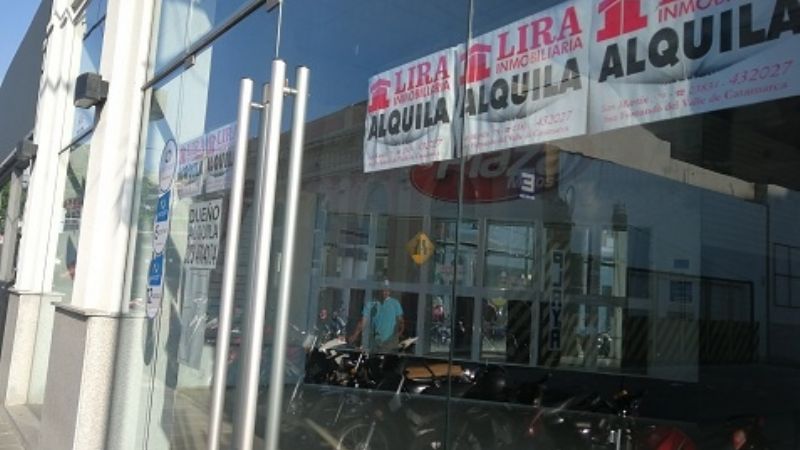 Proliferan y preocupa la gran cantidad de locales vacíos en el Centro