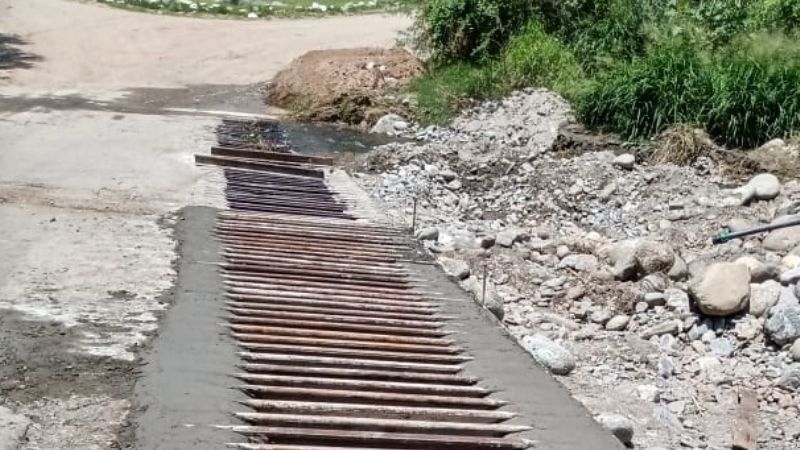 Avanzan las obras de bacheo y limpieza en la ciudad