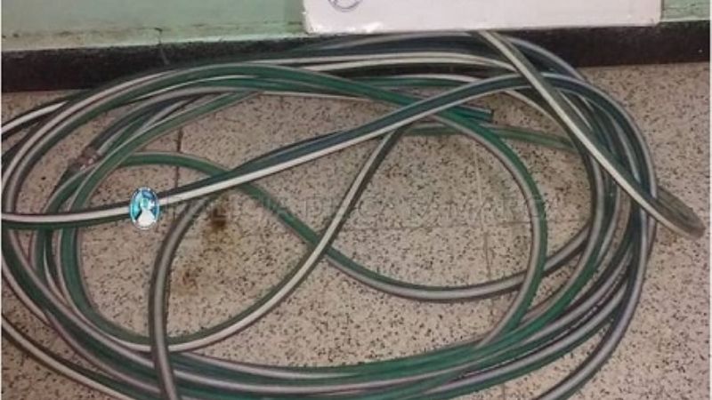 Menores resguardados por el robo de una manguera