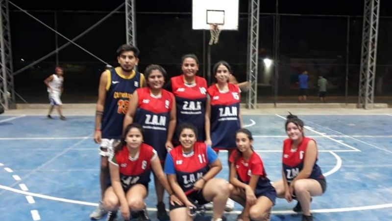 Encuentro Juvenil de Básquet en el Polideportivo