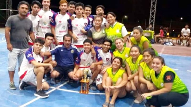 Encuentro Juvenil de Básquet en el Polideportivo