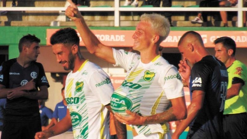 Empate de Boca-Independiente dejó a River más cómodo