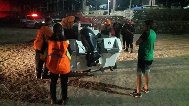 Rescatan a pescadores en el dique Las Pirquitas