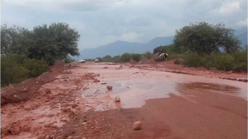 Ruta 3, en Tinogasta, intransitable