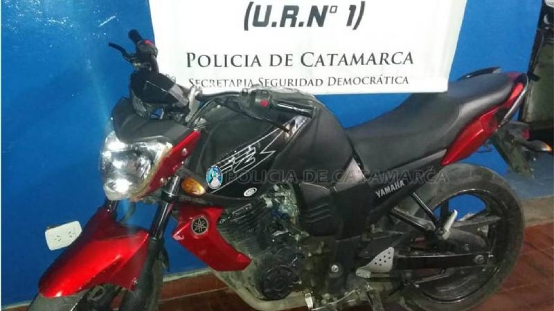 Encuentran una moto robada en Valle Chico