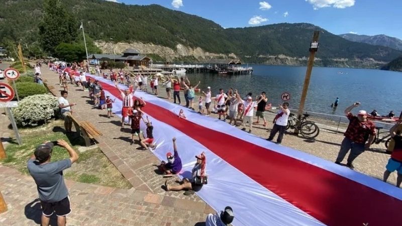Monumental recibimiento a River en San Martín de los Andes