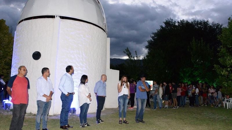 Sánchez presenció la lluvia de estrellas en el Observatorio “Quilla Punco”