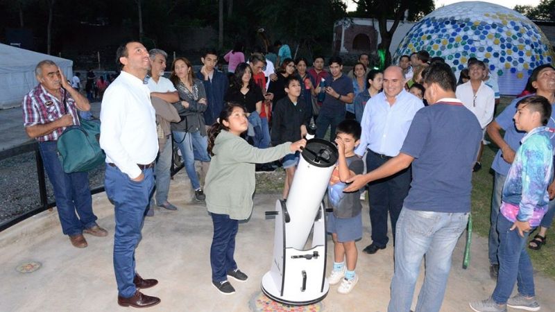 Sánchez presenció la lluvia de estrellas en el Observatorio “Quilla Punco”