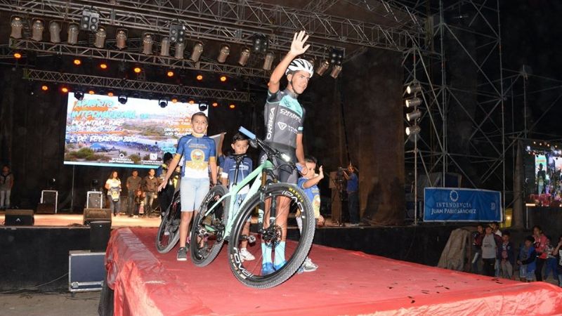 Con un Anfiteatro colmado, abrió la temporada turística 2020 en Santa María