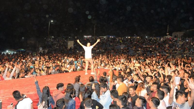 Con un Anfiteatro colmado, abrió la temporada turística 2020 en Santa María