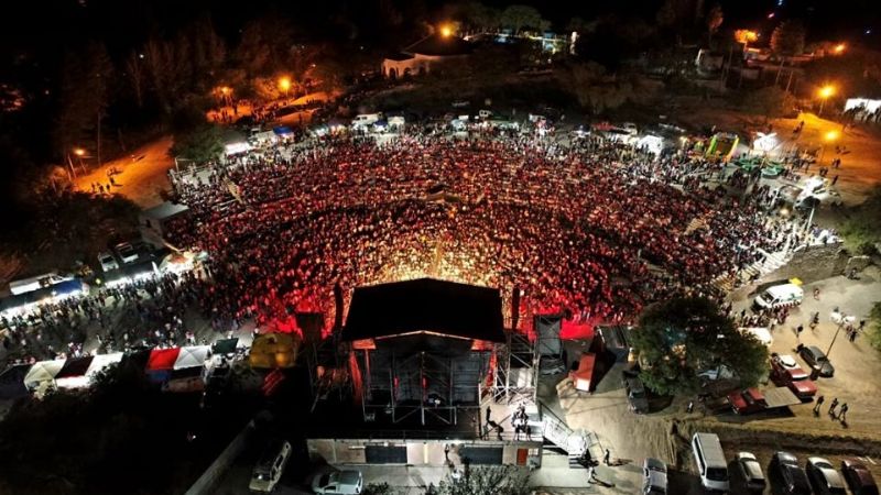 Con un Anfiteatro colmado, abrió la temporada turística 2020 en Santa María