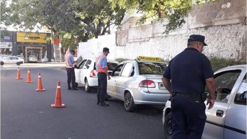 Operativos: secuestran 20 vehículos y arrestan a ocho personas