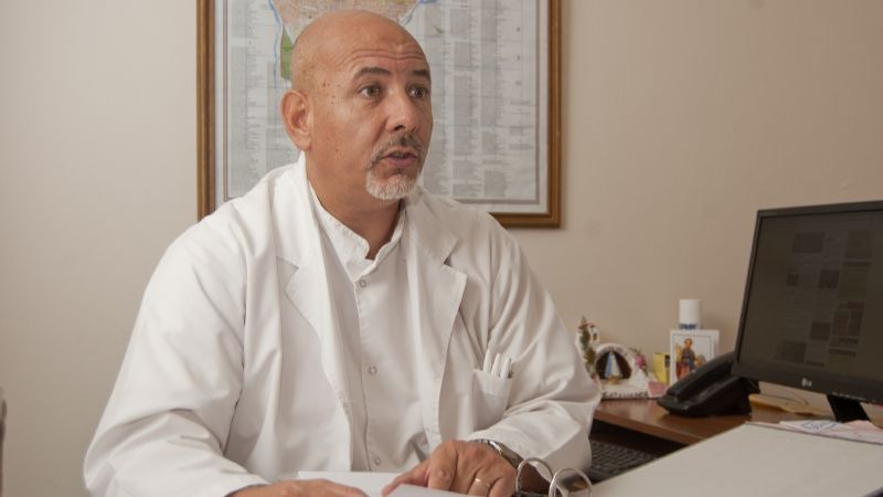 Padre estalló de la bronca y pidió a los gritos cobertura para su hija