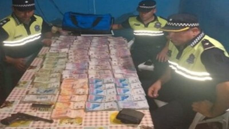 Atrapan a catamarqueño armado y con más de un millón de pesos