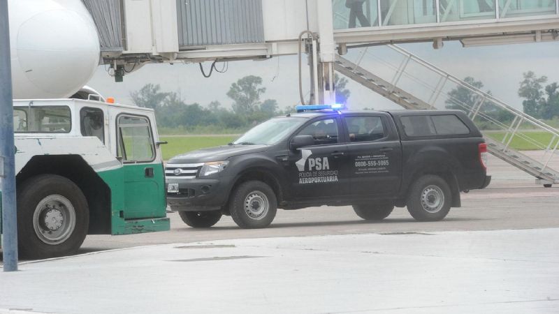 Refuerzan la seguridad en aeropuertos y fronteras del país