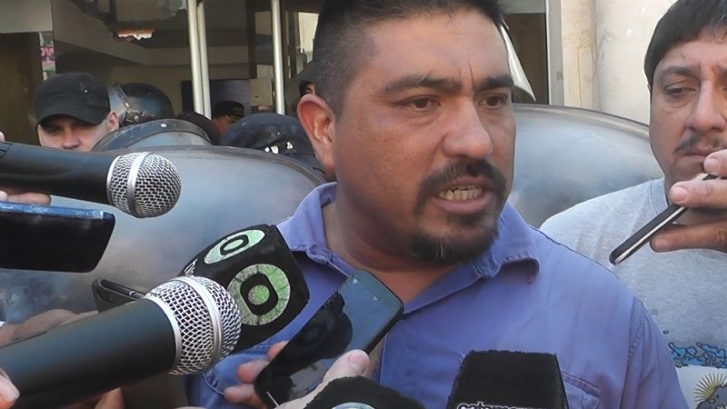 Sin piedad: municipales recibieron sus sueldos podados por el paro