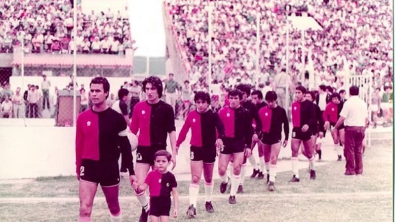 Gran gesto del "Tucu" Ramón Díaz