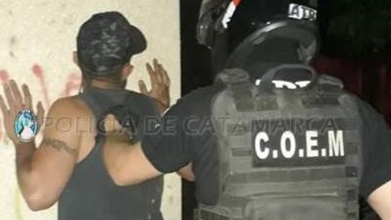 Denunció que su cuñado le robó el celular