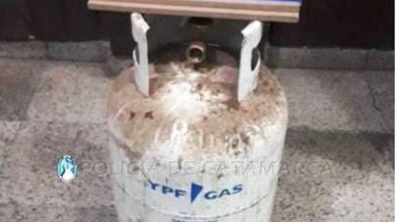 Por robar una garrafa fue linchado por vecinos y terminó en el hospital