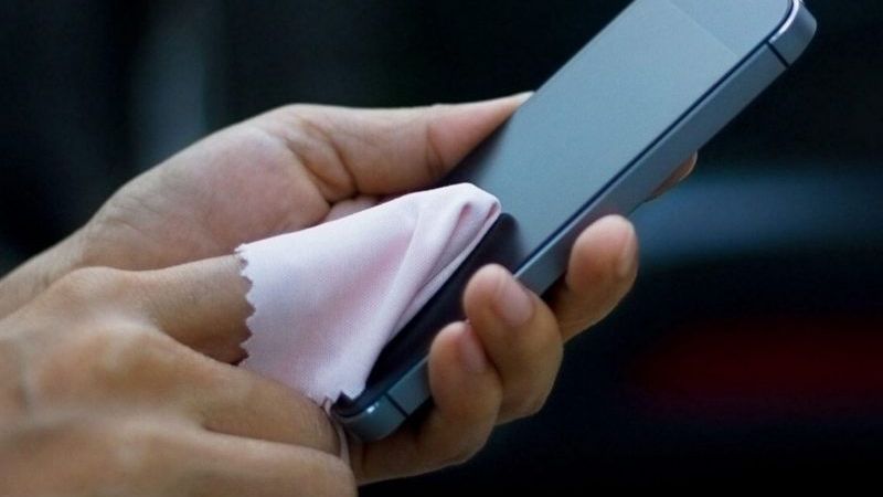 El coronavirus puede sobrevivir hasta 28 días en billetes o celulares