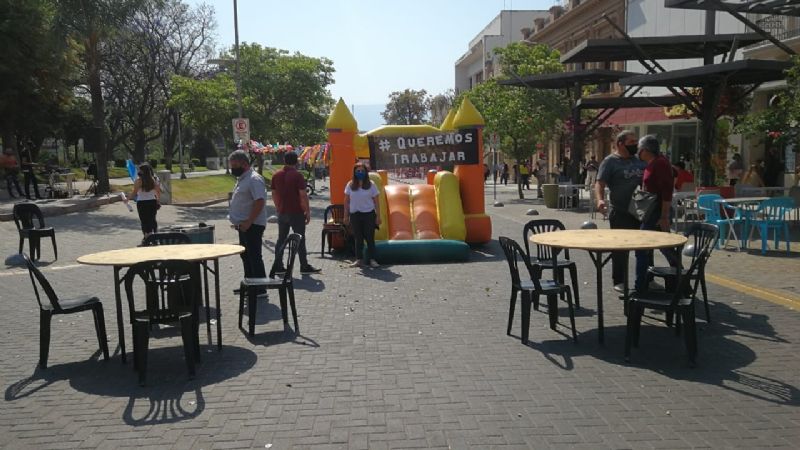 Tránsito interrumpido en el centro por protestas