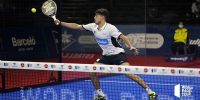 Agustín Tapia, en acción en el Estrella Damm Barcelona Master Padel. 