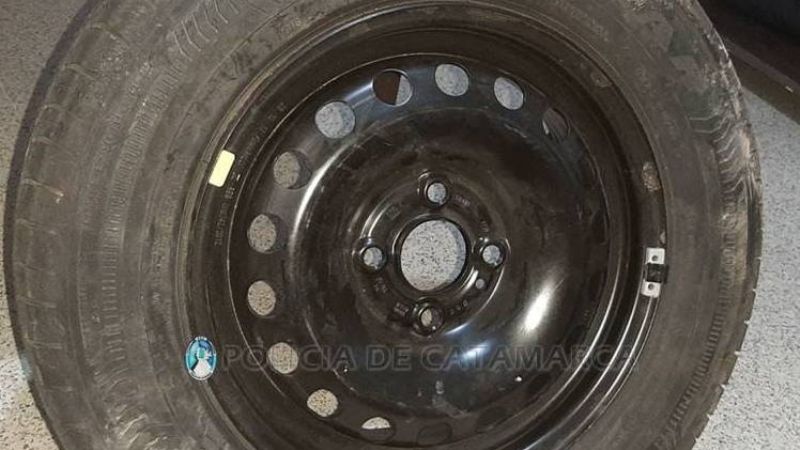 Detienen a un ladrón de ruedas