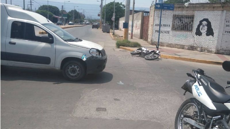 Mujeres heridas tras un choque al cruzar Av. Güemes
