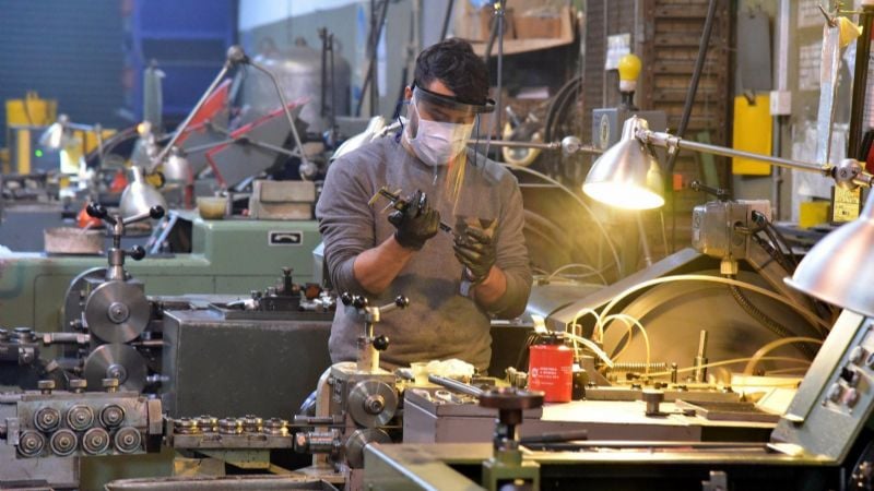 Se perdieron más de 300.000 puestos de trabajo en el sector privado