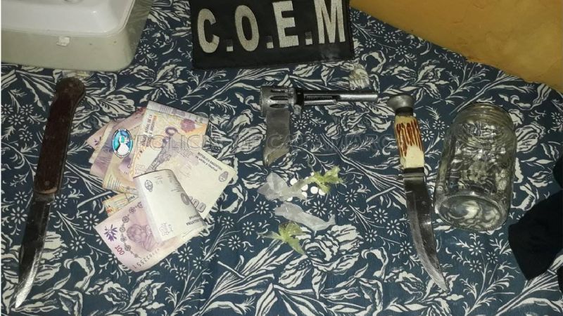 Ladrones le apuntaron con una pistola a un hombre para robarle