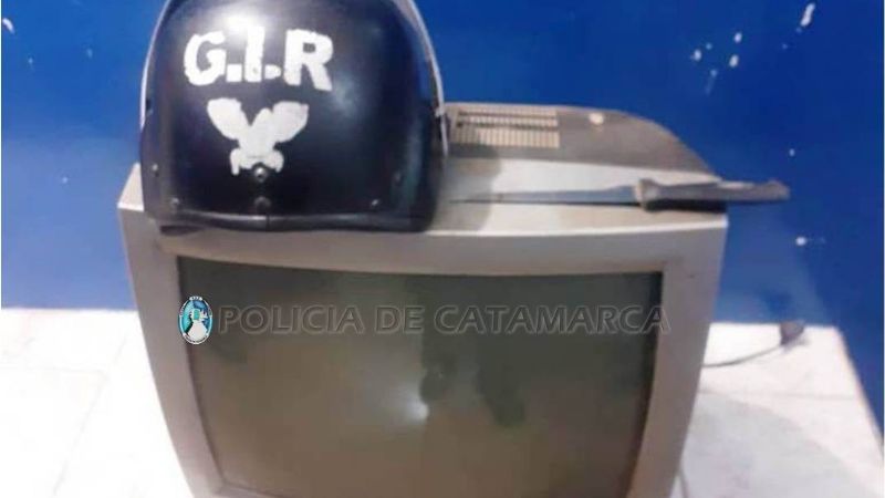 Atrapan a ladrón que escapaba con un cuchillo y un televisor