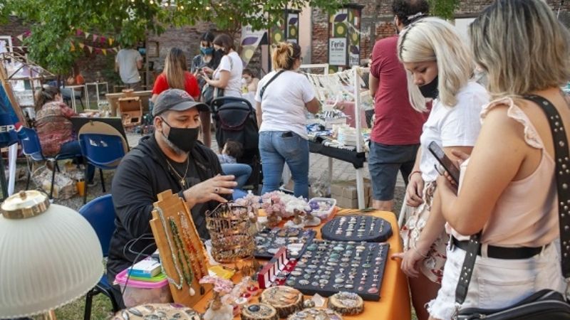 La gente acompañó la edición de octubre de la Feria de Diseño