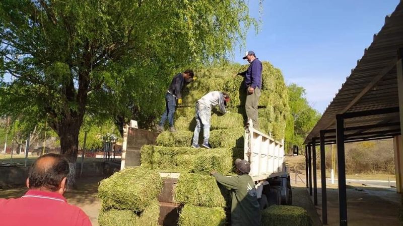 Entregan asistencia a productores en Ancasti