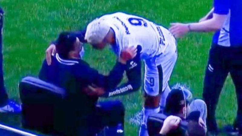 Jugador que tuvo contacto con Maradona tiene coronavirus