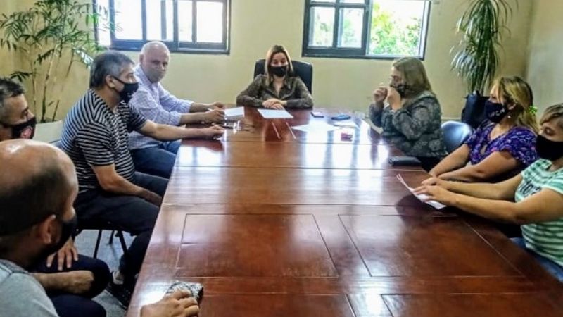 Valle Viejo firmó el acuerdo por el 21% de aumento para municipales