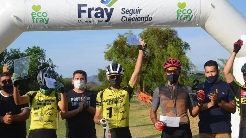 Díaz y Acuña, ganadores en el exitoso Rally Bike del Nino Club