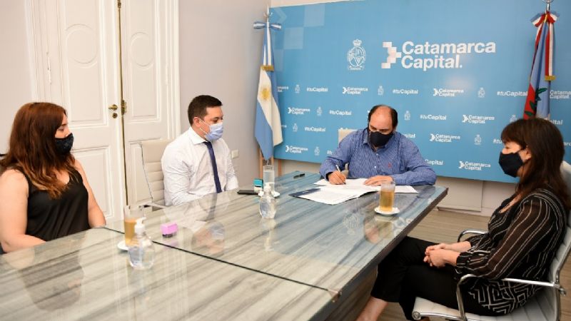 Firman convenio para el desarrollo de actividades económicas