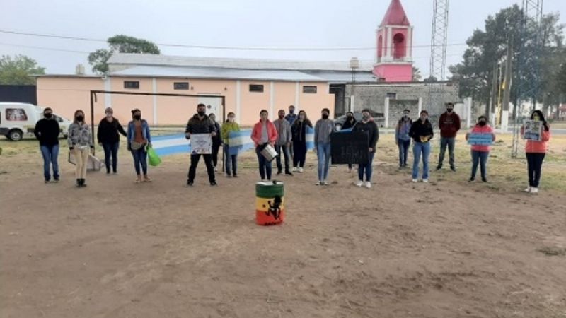 Protesta en El Alto en contra del traspaso de los IES
