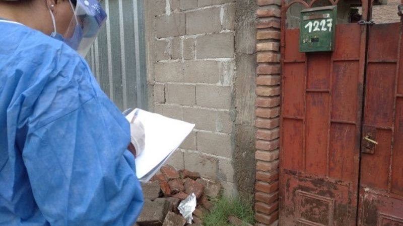 Salud busca por los barrios a personas sintomáticas y febriles